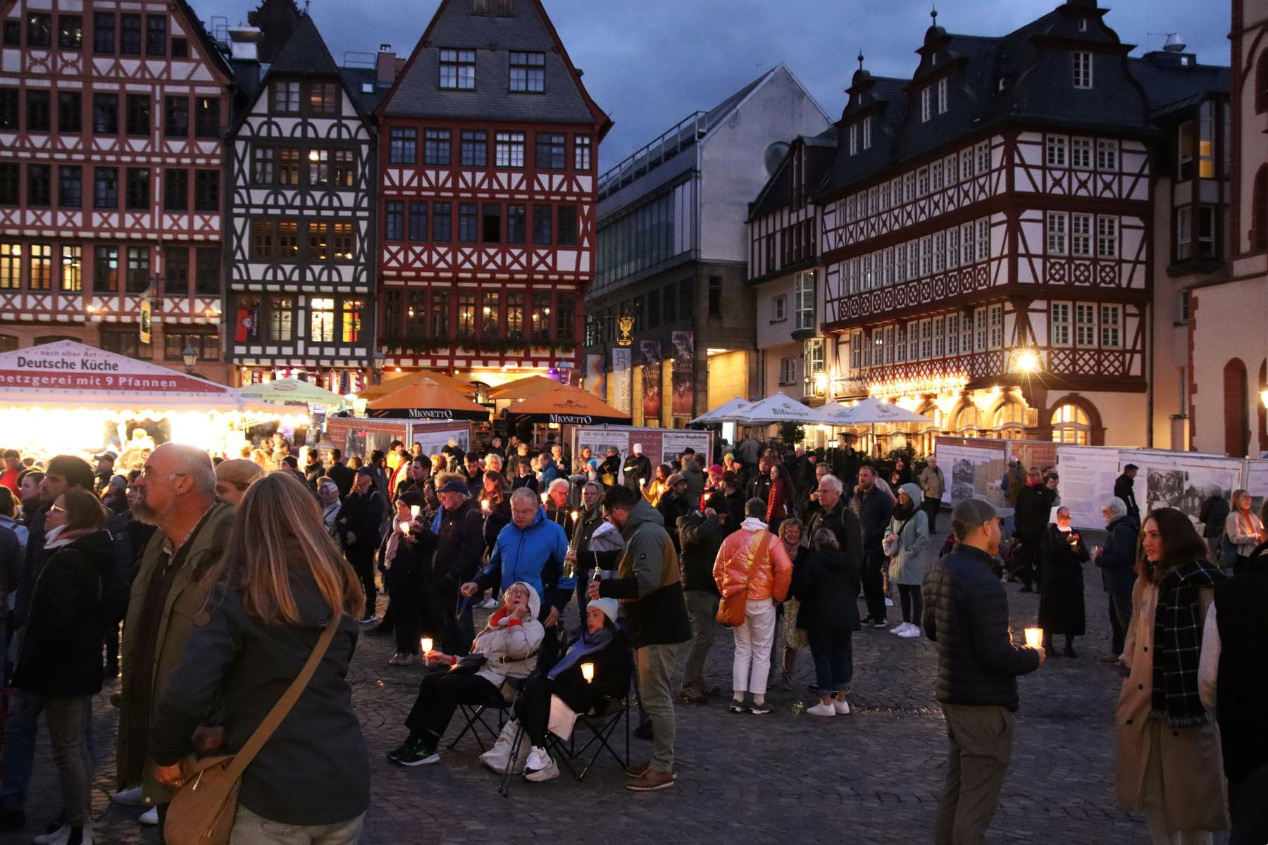 Der Römer am Tag der Deutschen Einheit. Fotos in: Veranstaltungen < >